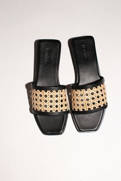 Handwoven rattan sandal with leather trim and sole. Padded footbed and strap lining for extra comfort. Stacked heel is 2cm. Luxury Sandals, Black Rattan, Food Babe, Sandals Summer, Stacked Heel, Leather Trim, Sock Shoes, Sale Design, Custom Items