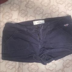 Juniors Hollister’s Navy Blue Shorts Size 9 Social Stretch Absolutely Comfortable Bearly One Mid-rise Blue Cotton Shorts, Navy Mid-rise Casual Bottoms, Blue Mid-rise Cotton Shorts, Blue Cotton Mid-rise Shorts, Blue Short Pants With Pockets, Blue Cotton Short-length Pants, Short Length Blue Cotton Pants, Casual Blue Short Pants, Navy Blue Shorts