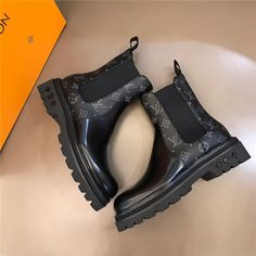 Size: 35-47 It comes with Dust box, Care manual, Tag, and Paper bag.Size Guide: Botas Louis Vuitton, Men Shoes Aesthetic, Best Sandals For Men, Rick Owens Sneakers, Gents Shoes, Shoes Aesthetic, Online Shopping Shoes, Beautiful Sandals, Chelsea Ankle Boots