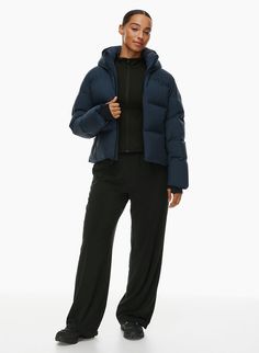 THE SUPER PUFF₂O™ SHORTY Aritzia Black Super Puff, Aritzia Cloud Puff, Aritzia Super Puff, The Super Puff, Short Puffer Jacket, Super Puff, Waterproof Fabric, Puffer Jacket, Puffer