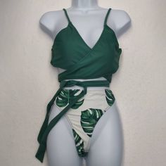 Cupshe Swimsuit 2-Piece Bikini Bathing Suit Swimwear Womens 2x Nwt Cl8-156 Color(S): Green, White Size: Xx-Large Design: High Waist / Wrap Top / Tropical Floral Materials: See Photo Condition: Excellent No Rips, Tears, Holes, Or Stains. New With Tags. *Colors May Vary Due To Lighting And The Device Product Is Viewed On **Ships Within 2 Business Days Of Cleared Payment Tropical One-piece Swimwear For Beach Cover-up, Two-piece Beachwear Swimwear For Swimming, Two-piece Swimwear For Swimming Beachwear, Two-piece Beachwear Swimwear, Vacation Green Tankini With Lined Body, Green Tankini With Lined Body For Poolside, Summer Green Tankini With Lined Body, Green Beachwear Swimwear With Lined Body, Green Lined Tankini For Poolside