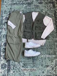 Fisher Vest Outfit, Black Teens Fashion, Mens Fashion Week Street Style, Black Men Fashion Casual, Vest Outfit, Outfit Inspo Casual, Mens Fashion Week, Fit Ideas, Black Men Fashion