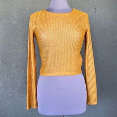 Beautiful Weave Of Gold Polyester And Elastane Creates This Simple, Elegant Cropped Sweater/Top By Zara. Size S Measurements Laying Flat: Pit To Pit = 16” Shoulder Top To Hem Bottom = 17” Sleeves = 23” Condition: New, Never Worn, Original Tag Holder In Place, But Tags Not. Always - Automatic 25% Off For Purchasing 3 Or More Items!! Zara Gold, Tag Holder, Woven Top, Simple Elegant, Zara Tops, Cropped Sweater, Sweater Top, Shoulder Top, Zara