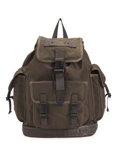 a brown backpack with two straps on it