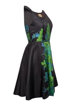 Elevate your look for your next special occasion with this Eva Franco's black, green, and blue brocade print sleeveless dress. Made with luxurious satin and adorned with a chic brocade print, this dress is perfect for any special occasion. Pair with a pop of green in your heels and dangly earrings for a timeless and vibrant look. Size 2 100% Polyester Fully lined Invisible side zipper Pleated bottom detail Bust 34" Waist 28" Shoulder to hem 36" Black V-neck Dress With Vibrant Print, Green Sleeveless Graphic Print Dress, Waist Dress, Dangly Earrings, A Line Skirts, Special Occasion, Sleeveless Dress, Color Design, Green