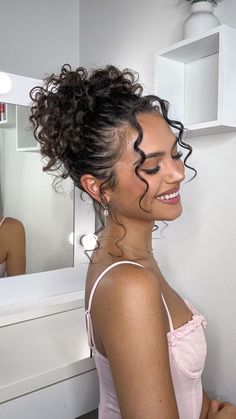 Κούρεμα Bob, Fishtail Braid, Penteado Cabelo Curto, Curly Hair Care, Short Curly Hair