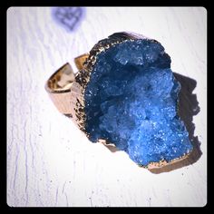 Amazing Uneven Geode Druzy Blue Agate Gold Plated Ring. Adjustable Blue Crystal Gemstone Ring, Adjustable Blue Jewelry With Raw Stone, Adjustable Blue Raw Stone Jewelry, Adjustable Raw Blue Stone Jewelry, Earthy Jewelry, Jewelry Blue, Druzy Agate, Blue Agate, Plated Ring