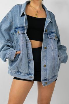 Oversized Jean Jacket Outfit, Blue Jean Jacket Outfits, Oversized Denim Jacket Outfit, Jacket Outfit Women, Jean Jacket Outfits, Denim Jacket Outfit, Oversized Denim Jacket, Looks Style, Outfits Casuales