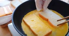 Delicious One Pan Egg Toast Recipe Breakfast Slider, Egg Recipes For Breakfast, Recipes Casserole, Breakfast Pastries, Filling Breakfast, Egg Muffins, Breakfast Pancakes, One Pan Meals