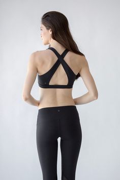 Fitted Crisscross Activewear With Built-in Bra, Activewear With Built-in Bra For Gym, Crisscross Design, Strappy Back Sports Bra With Built-in Padding For Yoga, Compressive Full Coverage Sports Bra With Built-in Bra, Versatile Activewear With Built-in Bra And Cross Back, Supportive Gym Bra With Built-in Support, Functional Activewear With Built-in Bra And Cross Back, Supportive Cross Back Sports Bra With Built-in Padding, Compressive Activewear With Built-in Bra And Cross Back