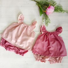 Twin Baby girl clothes set, blush and mauve baby set clothes, baby shower gift, twin baby gift Cute Pink Ruffled Sets, Pink Playtime Sets With Ruffles, Cute Ruffled Sets For First Birthday, Twin Baby Clothes, Trendy Baby Gifts, Luxury Baby Clothes, Twin Baby Gifts, Twin Baby Girls, Twin Toddlers