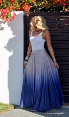 Maxi Skirt Sukienki Maksi, Skirt Diy, Rocker Girl, Rock Outfit, Mode Boho, Jean Vest, Skirt Maxi, New Fashion Trends, Maxi Skirts