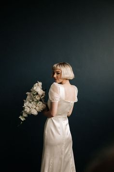 Fashion Photography Wedding, Bride Photoshoot Studio, Studio Bridals, Old School Wedding, Bride Posing, Barbie Bridal, Bridal Musings, Romantic Bride, Bride Photo