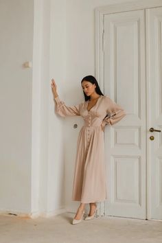 Spring Wedding V-neck Dress With Fitted Bodice, Cream Silk V-neck Maxi Dress, Feminine V-neck Bridesmaid Midi Dress, Chic V-neck Silk Dress For Wedding, Elegant Silk V-neck Bridesmaid Dress, Elegant V-neck Silk Bridesmaid Dress, Beige Silk V-neck Dress, Elegant Silk Maxi Dress With Sweetheart Neckline, Beige Bridesmaid Dress With Sweetheart Neckline