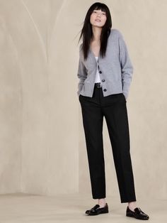 New Women's Clothes | Banana Republic Factory Casual Business Attire For Women, Young Business Casual, Banana Republic Outfits, 6th Form Outfits, Jeans Outfit For Work, Stylish Outfits For Women Over 50, Leg Pants Outfit, Slacks For Women, Office Wear Women