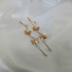 Don't miss out on this beautiful gold plated butterfly earrings. They work with a large variety of looks and add a bit of sparkle to your outfit. MORE jewellery pieces available on our shop! Any questions please message we are happy to help. Free postage in UK Thank you for shopping with us Heather&Bumble 📪Follow us at: Instagram: heatherandbumble Twitter: Heather_Bumble Pintrest: Heather & Bumble Gold Butterfly Drop Earrings - Lightweight Drop Earrings, Butterfly Earrings, Cute Earrings,Gold Earrings In The UK,Gold Butterfly Jewellery