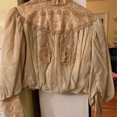 Small Size In Need Of Repair In A Few Spots. More Than A Hundred Years Old. It Is Easily Over 100 Years Old. Waist 20” Shoulder To Shoulder 15” Bust 26” Neck To Waist 17” Waist To End Of Skirt 43” Vintage Tea Dress, Shoulder To Shoulder, Tea Dress, Vintage Tea, 100 Years, Repair, Womens Sizes, Tea, Womens Dresses