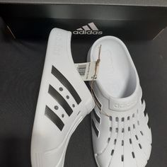 Unisex Adidas Slides Clogs/ Lightweight Foam/ See Pics For More Details. Price Is Firm. Already Discounted. Purchased At Nordstrom Never Worn Size Is Too Big. Womens Soccer Cleats, Adidas Sleek, White Clogs, Rubber Clogs, Adidas Slides, Mens Clogs, Adidas Adilette, Adidas Originals Women, Green Sneakers