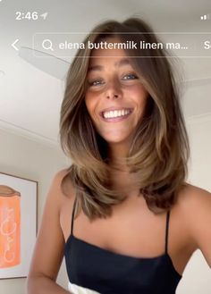 Short Summer Haircuts Shoulder Length, Collarbone Length Hair Face Framing, Short Layered Haircuts Brunette, Fall Haircut Medium Length, Long Layered Bob Hairstyles Mid Length, Hair To Collar Bone, Summer Hair Cuts 2020 Medium, Coller Bone Haircuts, Haircut Inspo Shoulder Length