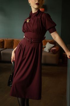 1930s Day Dress, Burgundy Sheath Dress, 40s Fashion Women, 1930s Fashion Women, 40s Style Dresses, Dramatic Silhouette, Dresses Birthday, True Autumn, 40s Style