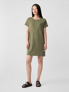 Pocket T-Shirt Dress | Gap Factory Spring Crew Neck Dress With Side Pockets, Casual Crew Neck Dress With Side Pockets, Summer Crew Neck Dresses With Side Pockets, Summer Dresses With Crew Neck And Side Pockets, Summer Dresses With Side Pockets And Crew Neck, Casual Fall Dresses With Shirttail Hem, Casual Crew Neck Dress With Pockets, Casual Cotton Dress With Rolled Sleeves, Casual T-shirt Dress For Summer Workwear