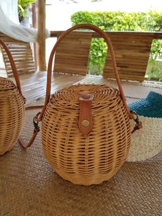 Rattan Bag Honeypot Style – Boho Living Room Metallic Cowhide Rug, Rattan Bags, Rattan Handbags, Willow Basket, Bags Making, White Cowhide Rug, Fashionable Bags, Colorful Interior, Cowhide Bag