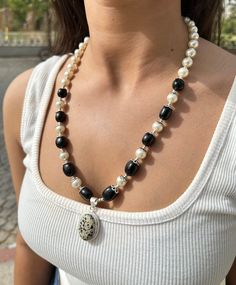 Stunning Vintage West Germany White--Pearls & Black--onyx Rhinestone Necklace Gift for girlfriend gift for mother Elevate your style with our exquisite handmade necklace, meticulously crafted to add a touch of elegance to any outfit. This stunning piece is made with love and precision, featuring high-quality materials that ensure both durability and shine. Every necklace is uniquely fashioned from premium gemstones and expertly woven with an array of delicate beads, ensuring that no two pieces a Elegant Black Pendant Pearl Necklace, Black Beaded Pearl Necklace For Wedding, Black Pearl Necklace For Wedding, Handmade Black Pearl Jewelry, Black Pearl Drop Necklace For Gift, Luxury Black Beads Necklace For Gift, Black Pearl Drop Jewelry For Gift, Black Pearl Drop Jewelry For Anniversary, Luxury Black Bead Jewelry For Gift