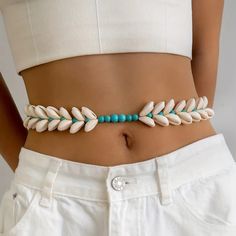 Beautiful Shell Belt With Sturdy Silvertone Chain. Length 35" Shell Belt, D Ring Belt, Coach Belt, Braided Belt, Faux Leather Belts, Chain Belt, Leather Belts, Navy And Green, Belt Size