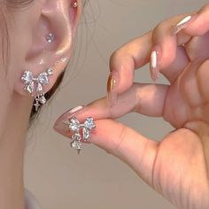 💎 Materials: 14k White Gold Electroplated - more durable than regular platings Cubic Zirconia Sterling Silver Earring Posts (nickel-free) Pretty Piercings, Aesthetic Jewellery, Prom 2023, Star Crystal, Aesthetic Jewelry, Crystal Butterfly, Daily Jewelry, Rhinestone Bow, Silver Bow