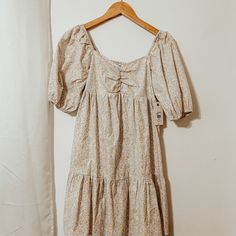 This Is Seriously So Cute! Would Look Amazing With High Top Converse, White Tennies Or Docs. White Floral Puff Sleeve Dress For Brunch, Casual White Floral Dress With Puff Sleeves, Beige Summer Dress With Puff Sleeves, Beige Puff Sleeve Summer Dress, High Top Converse White, Sea Dress, Strapless Summer Dress, Billabong Dress, High Top Converse