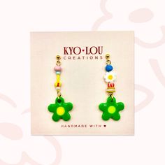 Warm welcome to my shop  Add a pop of colour to your look with these cute, mini handmade daisy dangle earrings! 🌸 Daisy Colour: Leafy Paradise 🌸 Materials: Lightweight polymer clay earrings with assorted beads, 316L surgical stainless steel gold studs, front side coated with resin. 🌸 Drop length: 5cm (length vary slightly by a few mm) 🌸 Width: 1cm (at it's widest) 🌸 The beads alongside the daisy will vary slightly in colour and size, making your pair truly unique! 🌸 Each pair comes an orga Hypoallergenic Jewelry, Green Earrings, Floral Earrings, Ditsy Floral, Unique Charms, Polymer Clay Earrings, Clay Earrings, Jewelry Earrings Dangle, Etsy Earrings