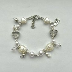 #Pearl #Star #Clear #Iridescent #Heart #White #Silver #Gem #Crystal #Swirl #Wire #Beaded #Beads #Bead #Light #Bracelet #Adjustable #Design #Aesthetic #Pretty #Cute #Charm #y2k #Handmade #DIY #Soft #Angel #Letter #Angelic #Heavenly #White Light Bracelet, Aesthetic Accessories, Bracelet Inspo, Activities Ideas, Pretty Jewelry Necklaces, Aesthetic Pretty, Beaded Beads, Jewellery Ideas