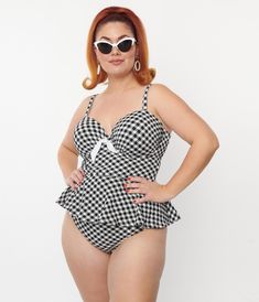 Vintage swim at it's absolute best, the plus size Daphne Swim Bottoms from Unique Vintage are retro 1950's style swim perfection! The striking black and white gingham stands out in vintage vibrance in fully mesh lined comfort. Take things to flirty vintage heights this summer, gals! This Is Not A Set. Top Sold Separately.Available in sizes XS-3X while supplies last. Plus Size Retro Swimwear, Vintage Swimwear For Summer Pool, Retro Bottoms With Built-in Shorts For Swimming, 1950s Swimsuit Bikinis, Vintage Swimwear Goth, Unique Swimsuits, Vintage Plus Size, Black And White Gingham, Vintage Swim