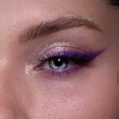 Rapunzel Makeup, Make Up Sposa, Purple Eyeshadow Looks, Purple Eyeliner, Prom Eye Makeup, Purple Eye Makeup, Prom Makeup Looks