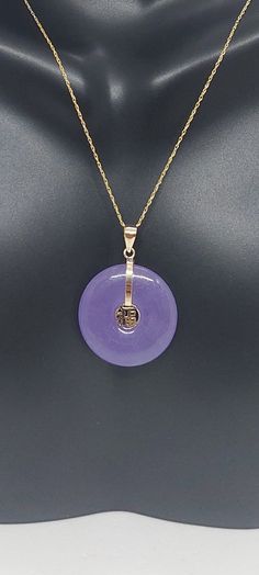 "14K Yellow Gold Color, Translucent LAVENDER JADE 23X23mm Donut Luck \"Fu\" Pendant with 18 Inches ROPE Chain. Lavender Jade LOVER. Beautiful vintage 14k solid gold LAVENDER Jade donut pendant. Jade stone measures 23mm x 23mm with Good Fortune Chinese character in the center for Lavender Jade LOVER. -Product Info: - Donut Luck Stone: Lavender Jade. - Donut Luck Color: Purple. - Donut Luck Measures: 23mm x 23mm - Pendant measures: 30x23mm - Metal: 14k Solid Gold. - Chain Length: 18 Inches ROPE Ch Lavender Jade, Donut Pendant, Yellow Gold Color, Purple Jade, Jade Earrings, Jade Stone, Good Fortune, Dream Jewelry, Rope Chain