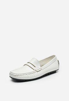 Experience the perfect blend of comfort, style & versatility with these simple Dream Pairs moccasin loafers. Grab a pair to match any outfits in your closet. Whether you're dressing up or going for a casual look, these loafers are your go-to choice for all-day comfort with an impeccable style. Spring Business Casual Slip-ons, Classic Spring Business Casual Slip-ons, Casual Moccasins With Textured Sole For Spring, Casual Spring Moccasins With Textured Sole, Modern Slip-on Moccasins For Spring, Casual Slip-on Moccasins For Work, Flat Casual Moccasins For Business Casual, White Moccasins For Business In Spring, Casual Business Slip-ons For Spring