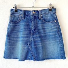 "♥ MADEWELL denim cut off skirt with frayed and raw hem. Great Y2K vibes. ♥ Medium wash denim with some crease lines AKA whiskers that add character. Very natural. ♥ Two front pockets, two back pockets, small accent pocket tucked into a larger pocket. ♥ Excellent quality and timeless coolness! ♥ Zipper and button closure with wide belt loops as well. ♥ Fast FREE Shipping! ♥ Ask for a discount on bundles.  ♥ INSTAGRAM: franzialux_rellickroad MEASUREMENTS (FLAT)  * WAIST: 14\" (across)  * TOTAL LENGTH: 15.5\"   *FIT / SIZE: Labeled Size 25, best fit on size Small. -- (Shown on Betty 😇 a U.S. Size Small) *MATERIAL: Cotton *CONDITION: Excellent *BRAND: Madewell PLEASE NOTE: All items are gently used to pristine. I hand-wash or gently cycle garments with organic, earth-friendly soaps. Sometime Denim Street Style, Skirt Casual, Y2k Denim, Y2k Vibes, 90s Denim, Moustaches, Jeans Rock, Madewell Denim, Wide Belt