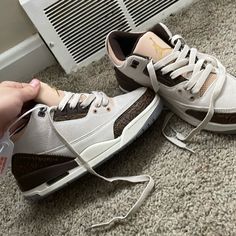 Never Worn Popular Jordans For Women, Jordan 4 Beige, Brown Jordans, Cute Jordans, Jordan 4’s, Custom Sneakers Diy, Uniform Outfits, Low Air Jordan 1, School Uniform Outfits