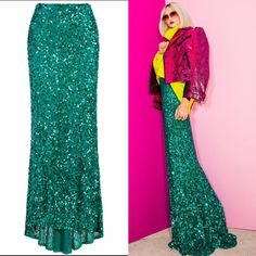 Alice + Olivia Emerald Green Sequins Mermaid Maxi Skirt In Size 2. Brand New With Tags! No Flaws Or Signs Of Wear. Comes With Spare Sequins. In Alice + Olivia's Fashion World, There's Always A Case For Wearing Sequins. This Maxi Skirt Sits Flatteringly High-Waisted And Is Covered All-Over In The Label's Favorite Choice Of Embellishment! Stunning! Green Sequined Evening Bottoms, Glamorous Green Bottoms For Party Season, Green Long Skirt For Night Out, Green Sequined Fitted Skirt, Green Sequined Party Skirt, Elegant Green Sequined Skirt, Elegant Green Skirt With Sequins, Glamorous Green Skirt For Night Out, Glamorous Green Sequin Skirt