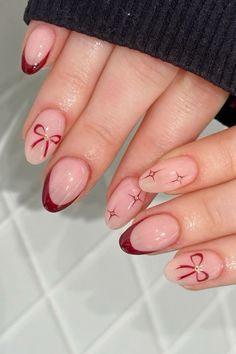 Cute Quick Nail Designs, Gel Nails Birthday Ideas, Nail Ideas November 2024, Wi Ter Nails, Winter Birthday Nail Ideas, Winter Nail Art 2024, Nail Inspo Winter 2024, Nail Art Designs Winter 2024, Nail Ideas Winter 2024