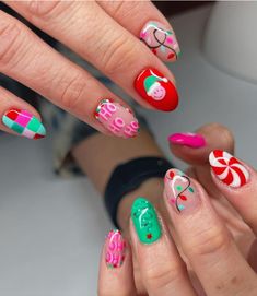 christmas nail designs, christmas nail art, christmas nail ideas, christmas nail design, christmas nails 2021, christmas nails acrylic, christmas nails simple, christmas nails design, christmas nails 2022, christmas nails idea, christmas nails easy, christmas nails art, christmas nails red, christmas nail acrylic, christmas nail ideas acrylic, christmas nail 2022, christmas nail art design, christmas nail art designs Nails Festive, Christmas Nail Art Ideas, Christmas Nail Ideas, Trending Christmas, Teen Nails, Holiday Glam, Christmas Nails Acrylic, Festival Nails, I Love Nails