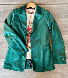 Party up top! Trendy & Chic Green Velvet Blazer Stylish loose fit blazer for any occasion you have this Holiday Season Flap Pockets Fully Lined Single button closure & three buttons on cuff Button Detail Pictures coming soon Party Blazer With Double Button Closure, Fall Party Blazer With Button Cuffs, Party Blazer With Button Cuffs For Fall, Party Blazer With Lapel Collar And Buttons, Single Breasted Button-up Party Blazer, Single Breasted Button-up Blazer For Party, Trendy Button-up Party Blazer, Green Button-up Formal Blazer, Green Button-up Blazer For Formal Occasions