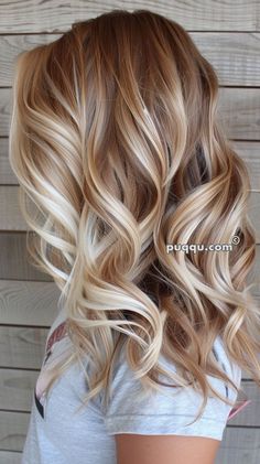 Hair Ideas Low Maintenance, Summer Hair Colours Blonde, Warm Fall Blonde Hair Color, Carmel Lowlights On Blonde Hair Fall, Blonde With Warm Lowlights, Warm Honey Blonde Hair Caramel, Fall Blonde Hair Color Low Lights, Blonde With Copper Lowlights