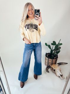 Loving this color of this shirt, It is crafted with 100% cotton, this Howdy Cowboy sweatshirt features a modest cropped body length and a boxy fit for a comfortable and stylish addition to your wardrobe. Relaxed Fit Cotton Cropped Sweater For Everyday, Boxy Fit Cropped Sweatshirt, Boxy Fit Cropped Sweater, Casual Cropped Sweater Relaxed Fit, Casual Cropped Sweater With Relaxed Fit, Trendy Cropped Relaxed Fit Sweatshirt, Trendy Cropped Sweatshirt With Relaxed Fit, Relaxed Fit Cropped Cotton Sweatshirt, Relaxed Fit Cotton Cropped Sweatshirt