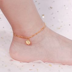 Make a sophisticated personal style statement and add a dash of luster to any ensemble with this sublime anklet. Beautifully crafted in sterling silver, it will help you represent your initial with elegant flair. Give personalized jewelry gift - represent your initials in style with this small tag on a beautifully crafted figaro chain.Weight: 4.548 gWidth: 9.9 mmHeight: 13.4 mmThickness: 1.8 mmMaterial: 925 SilverStone Type: Jeulia® StonePlating Color: Yellow GoldLength: 270 mm Gold Sterling Silver Anklet As Gift, Personalized Silver Anklets, Adjustable Gold Sterling Silver Anklets, Personalized Adjustable Elegant Anklet, Personalized Gold Elegant Anklets, Elegant Personalized Adjustable Anklet, Elegant Adjustable Chain Anklet As Gift, Elegant Personalized Gold Anklets, Elegant Gold Personalized Anklets