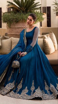 Floral Frocks, Pakistani Fancy Dresses, Desi Clothes, Pakistani Bridal Dresses, Simple Pakistani Dresses, Designer Party Wear Dresses, Sequence Work, Fashion Enthusiast