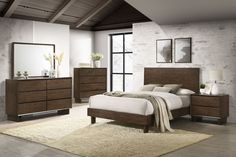 Glenwood Warm Brown 5-piece Queen Bedroom Set - Ornate Home Queen Bed Dimensions, Brown Dresser, 5 Piece Bedroom Set, Eastern King Bed, Headboard Design, Wooden Platform Bed, Dresser Top, Queen Panel Beds, Bedroom Items