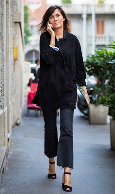 Emmanuelle Alt Style, Moda Over 40, Emmanuelle Alt, Street Style 2016, Power Yoga, Jean Trends, Yoga Training, French Women, Style Crush