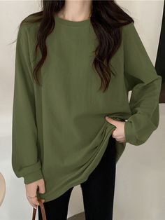 Solid Long Sleeve Loose Crew Neck Causal Sweatshirt Green Relaxed Fit Long Sleeve Crew Neck Top, Solid Color Long Sleeve Plain Sweatshirt, Basic Green Long Sleeve Sweater, Oversized Green Plain Top, Oversized Plain Green Top, Green Relaxed Fit Long Sleeve Top, Solid Color Long Sleeve Plain T-shirt, Basic Long Sleeve Stretch Sweatshirt, Green Long Sleeve T-shirt For Fall