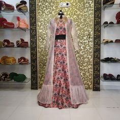 Disgner Dress, Lehenga With Shrug, Lehga Choli, Floral Skirt Outfits, Floral Digital Print, Crop Top Lehenga, Printed Lehenga, Lehenga Designs Simple, Shrug For Dresses